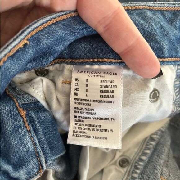 American Eagle Distressed denim hi rise mini skirt size 00 92% cotton - Picture 2 of 10